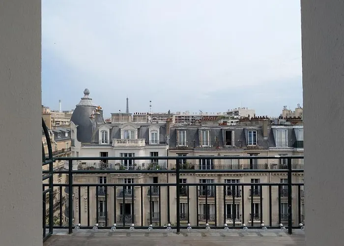 Eiffel Pearl Appartement *