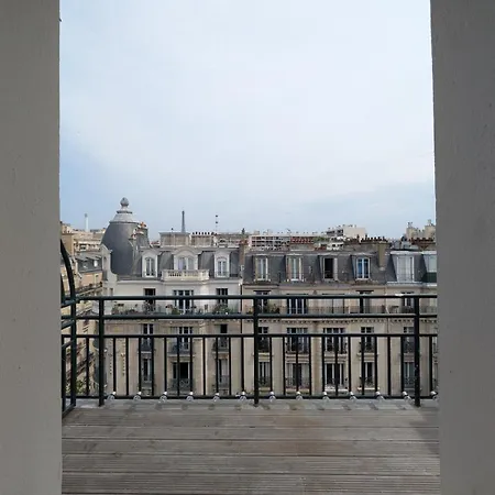 Eiffel Pearl Apartment *
